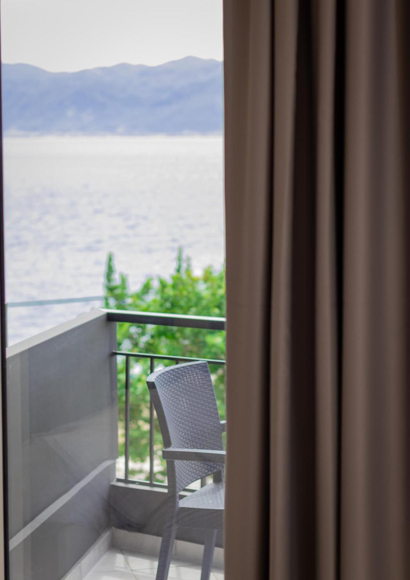 Flisvos Hotel Nafpaktos Exterior photo